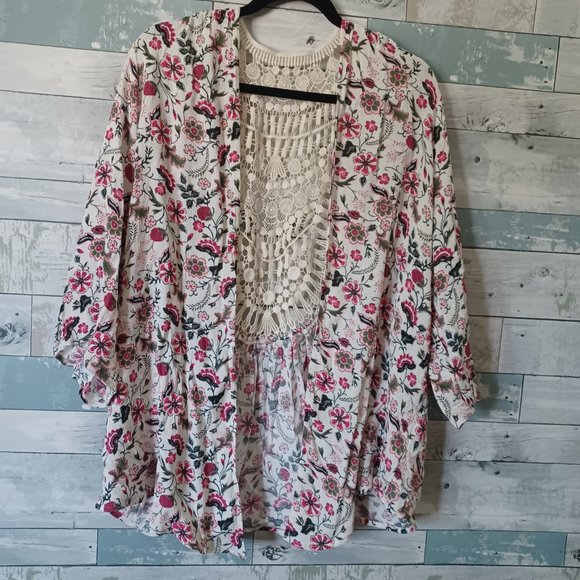 NWOT Torrid Size 0X Gauze Crochet Inset Kimono - Picture 2 of 4